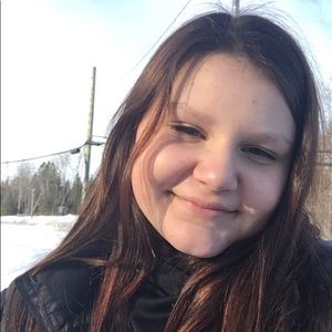 Meet your Posher, Laurence